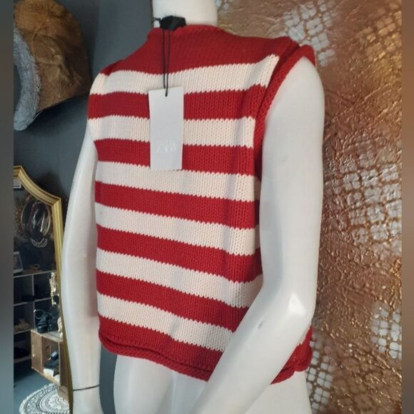 Nwt Zara Red and Crean Striped Knit Vest with Large Goldtone Buttons - Picture 2 of 12